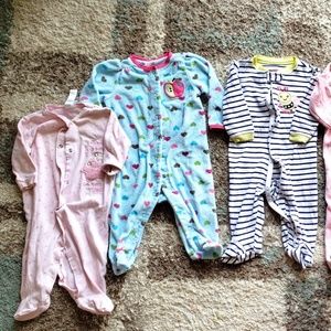 6-9 month sleepers/onesies